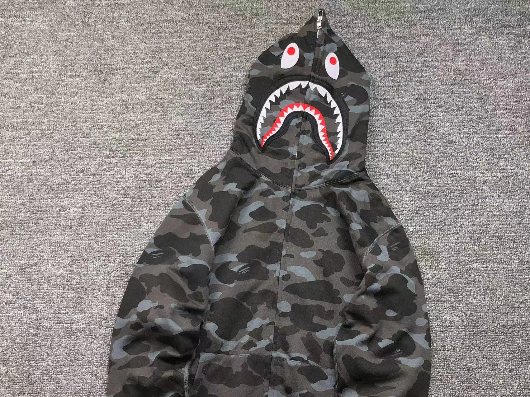 bape-color-camo-shark-full-zip-hoodie-black-7-Drip Store Argentina