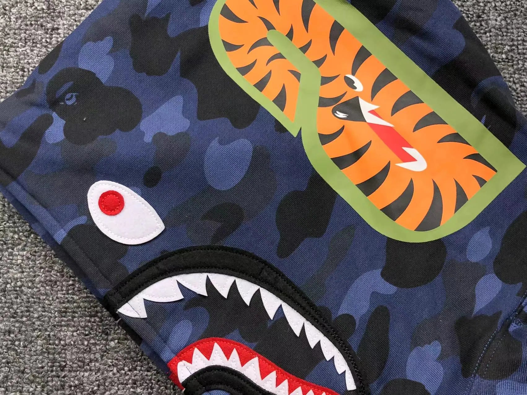 bape-color-camo-shark-full-zip-hoodie-blue-10-Drip Store Argentina
