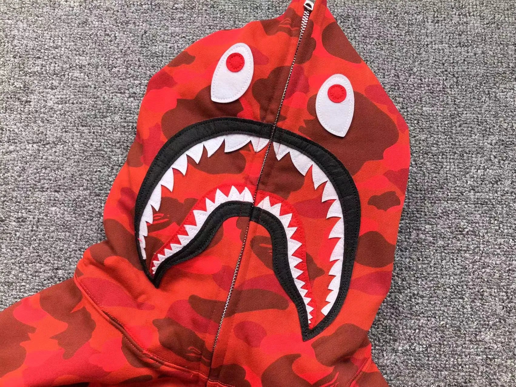 bape-color-camo-shark-full-zip-hoodie-red-8-Drip Store Argentina