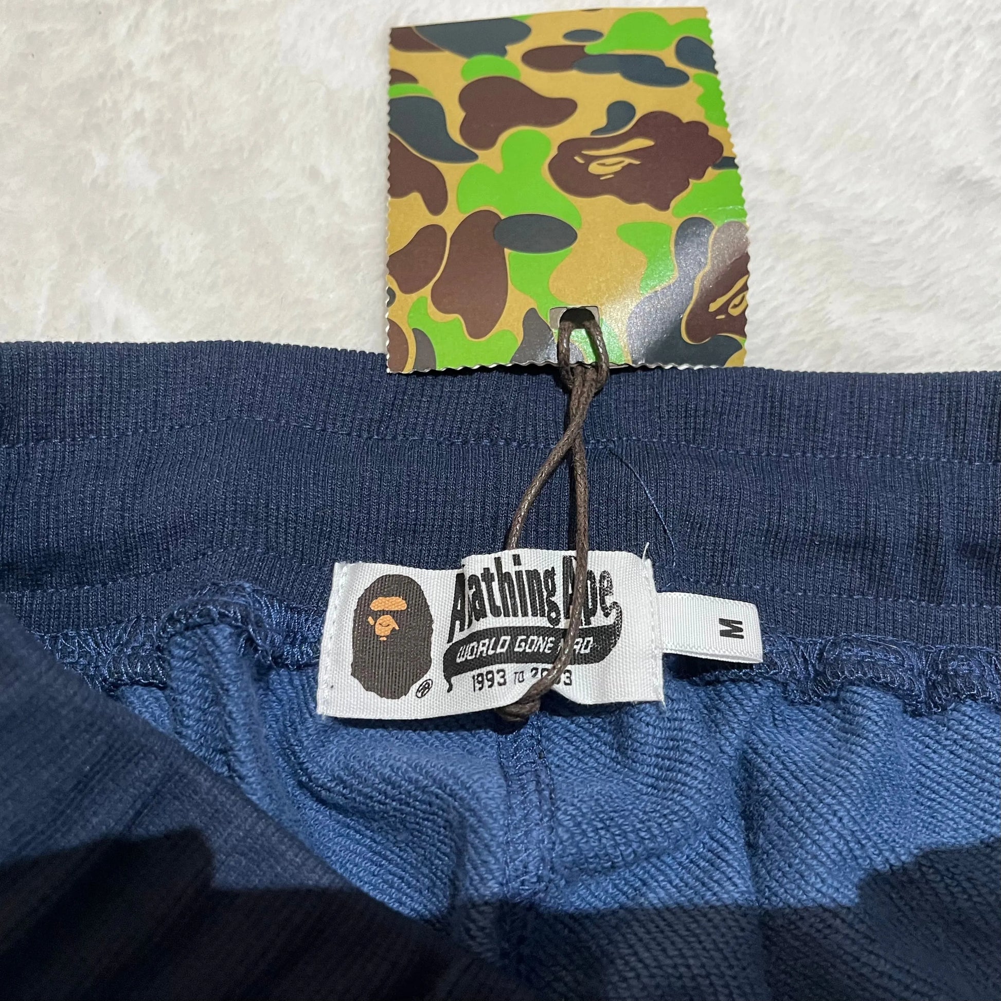 bape-color-camo-shark-sweat-shorts-3-Drip Store Argentina