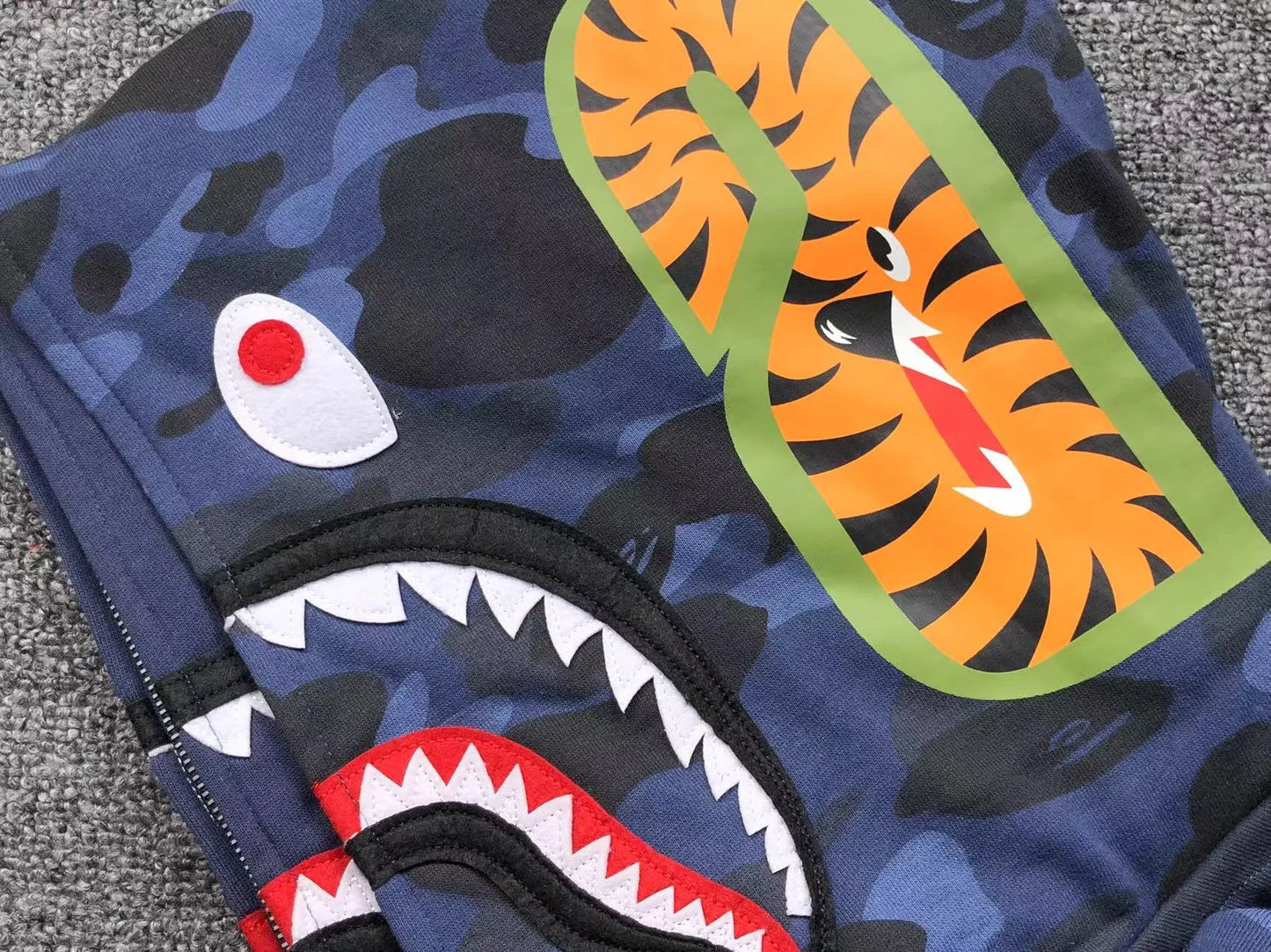 bape-color-camo-shark-wide-full-zip-double-hoodie-blue-7-Drip Store Argentina