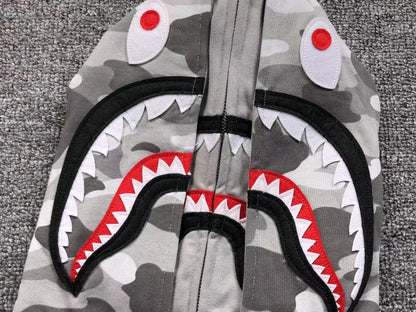bape-color-camo-shark-wide-full-zip-double-hoodie-gray-15-Drip Store Argentina