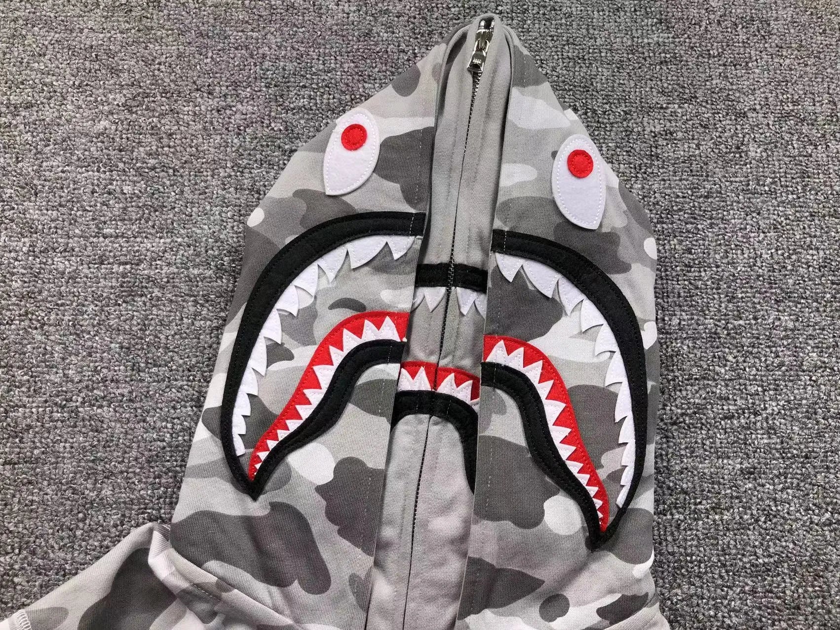 bape-color-camo-shark-wide-full-zip-double-hoodie-gray-3-Drip Store Argentina
