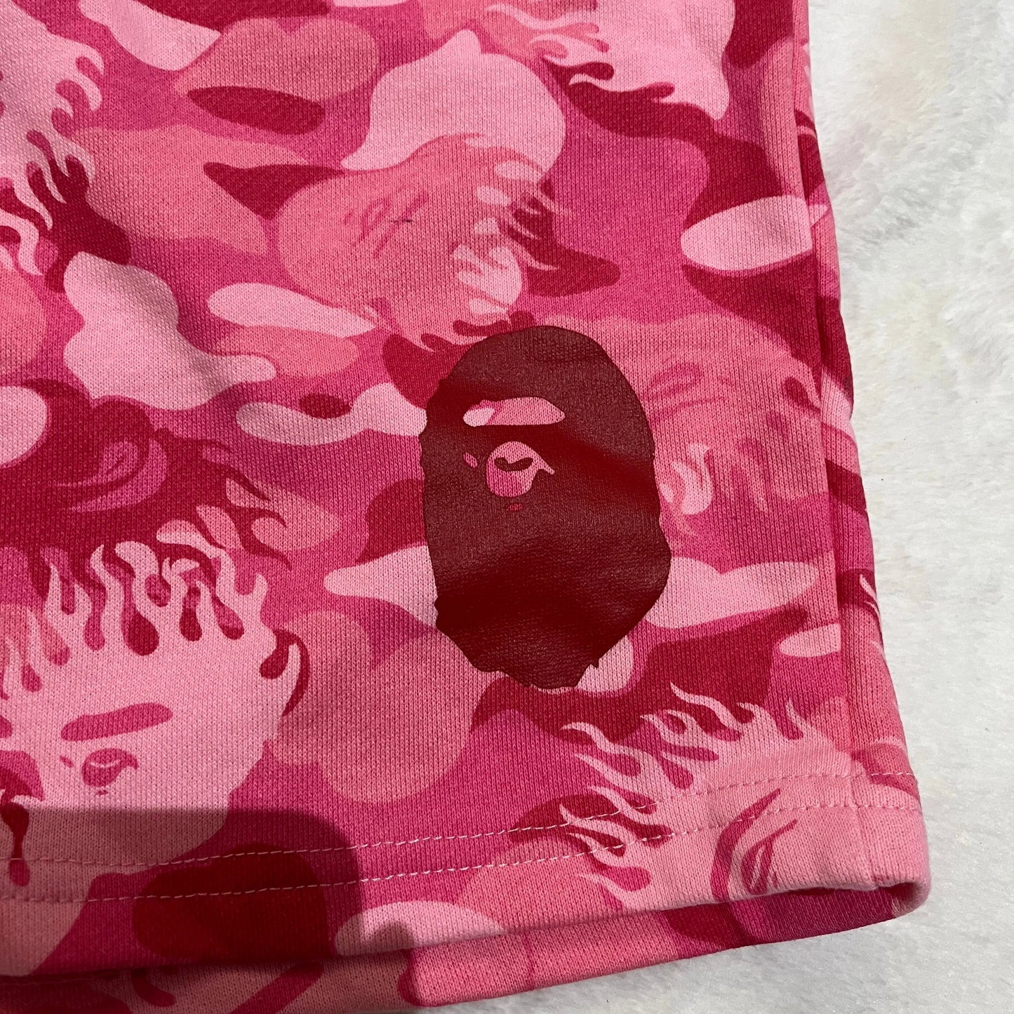 bape-fire-camo-sweat-shorts-pink-3-Drip Store Argentina