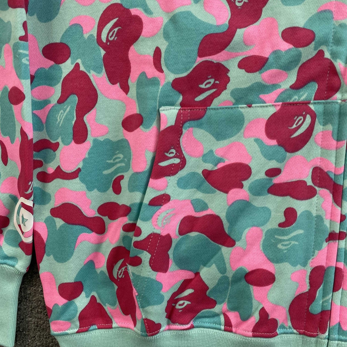 Campera Bape  Miami 4th Anniversary Shark Full Zip Rosa Azul