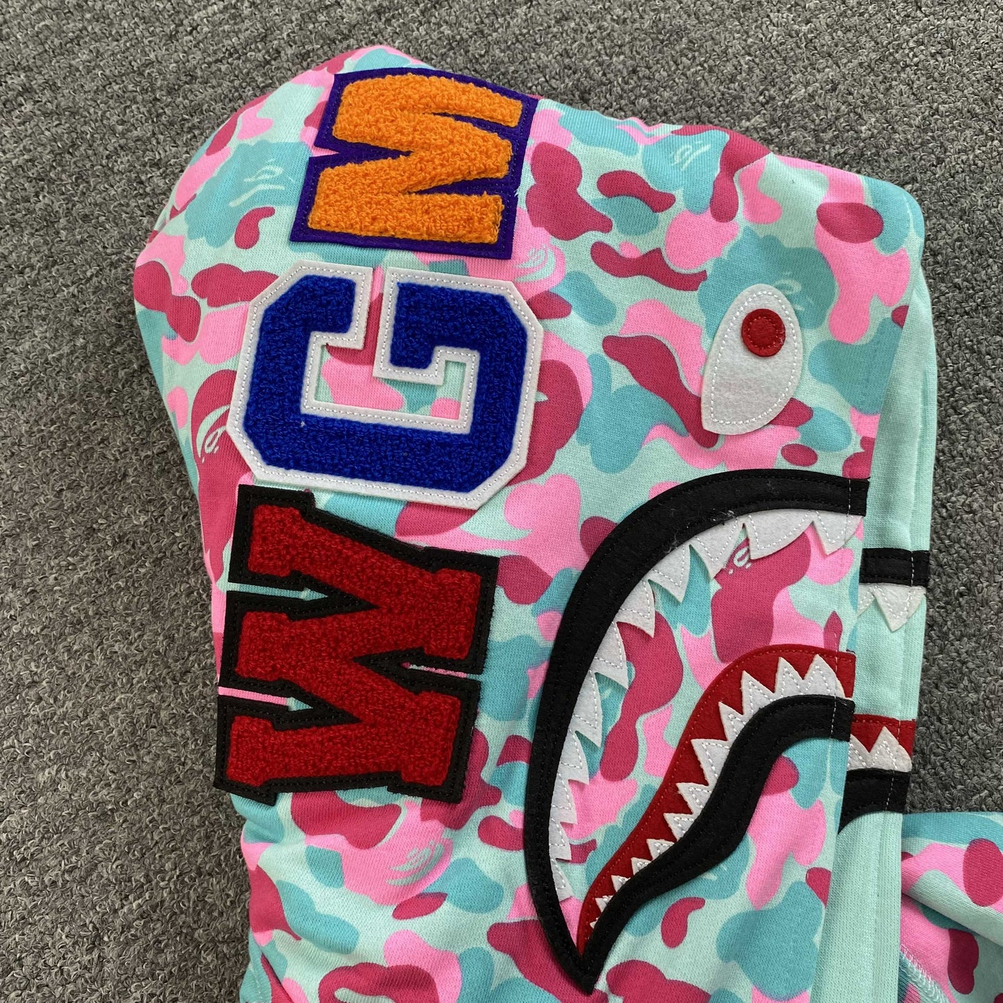 Campera Bape  Miami 4th Anniversary Shark Full Zip Rosa Azul