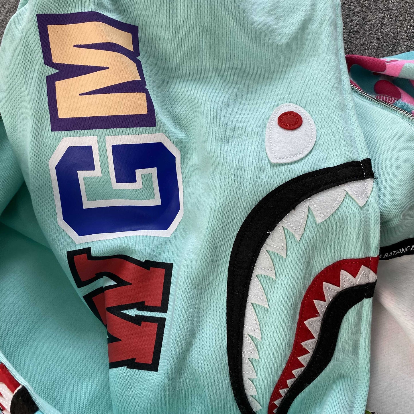 Campera Bape  Miami 4th Anniversary Shark Full Zip Rosa Azul