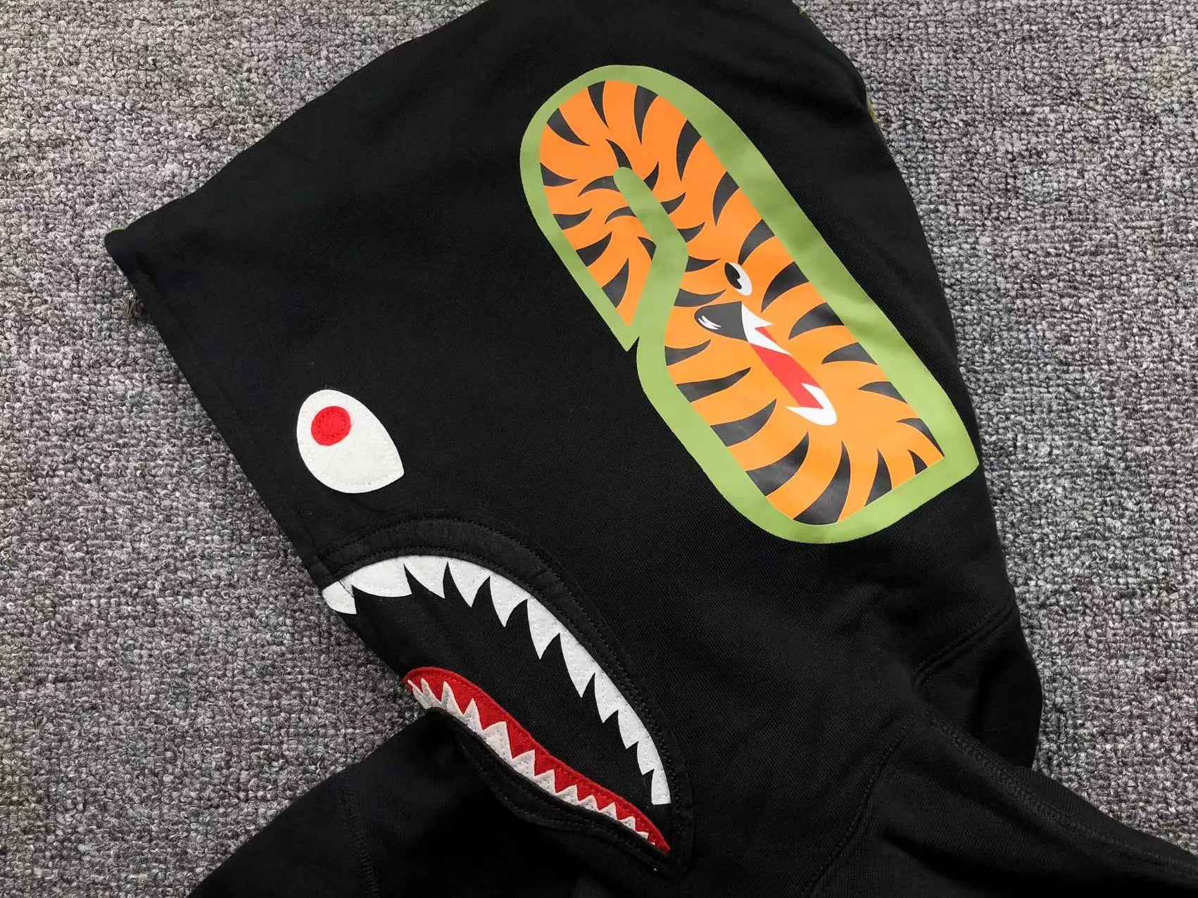 bape-shark-full-zip-hoodie-black-10-Drip Store Argentina