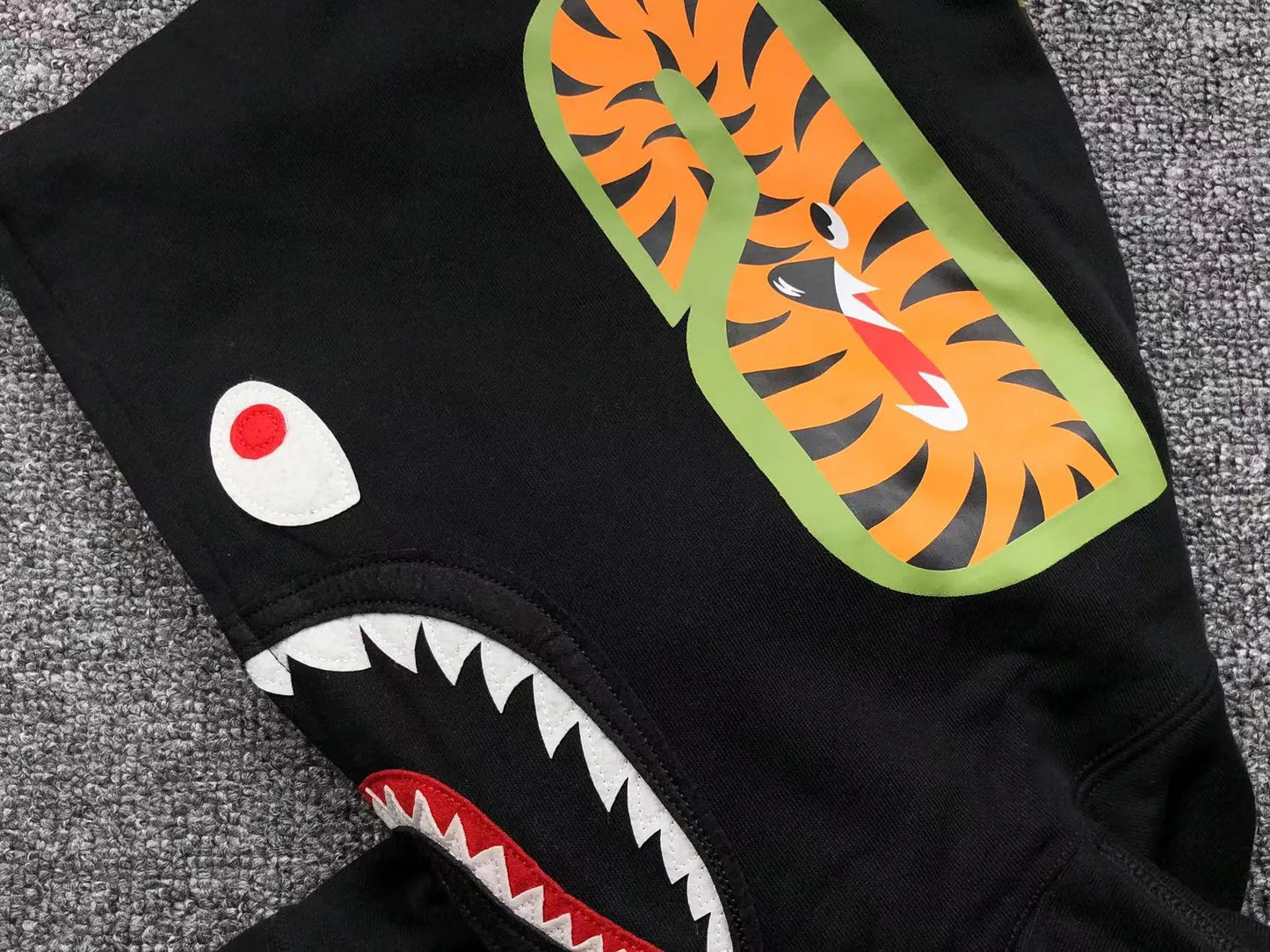 bape-shark-full-zip-hoodie-black-6-Drip Store Argentina