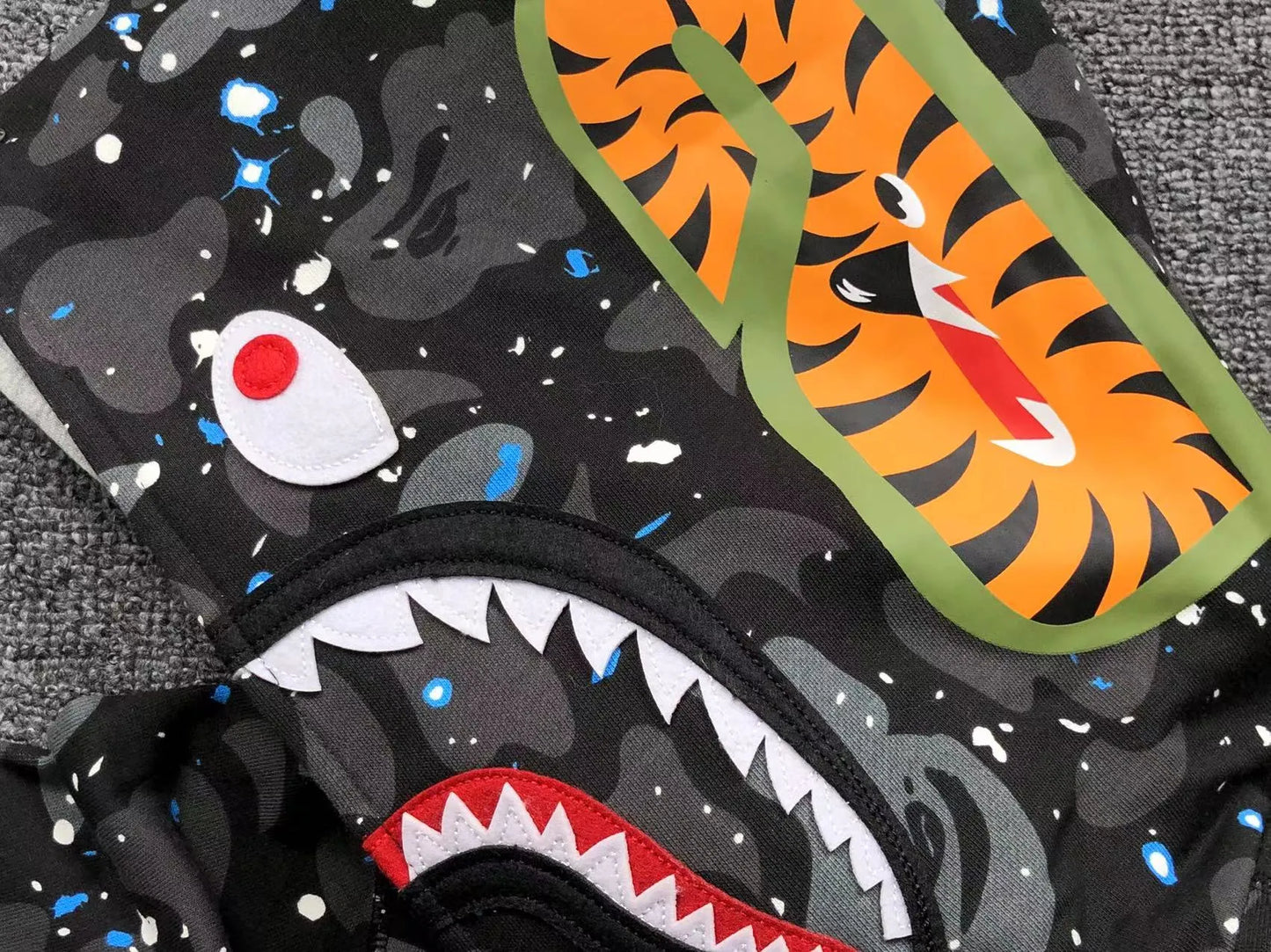 bape-space-camo-shark-full-zip-double-hoodie-black-11-Drip Store Argentina