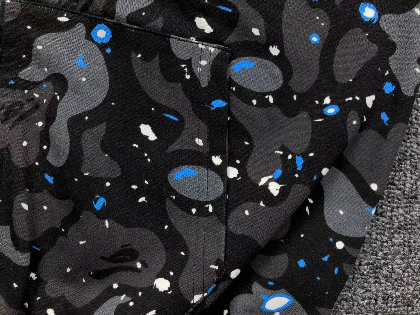 bape-space-camo-shark-full-zip-double-hoodie-black-12-Drip Store Argentina