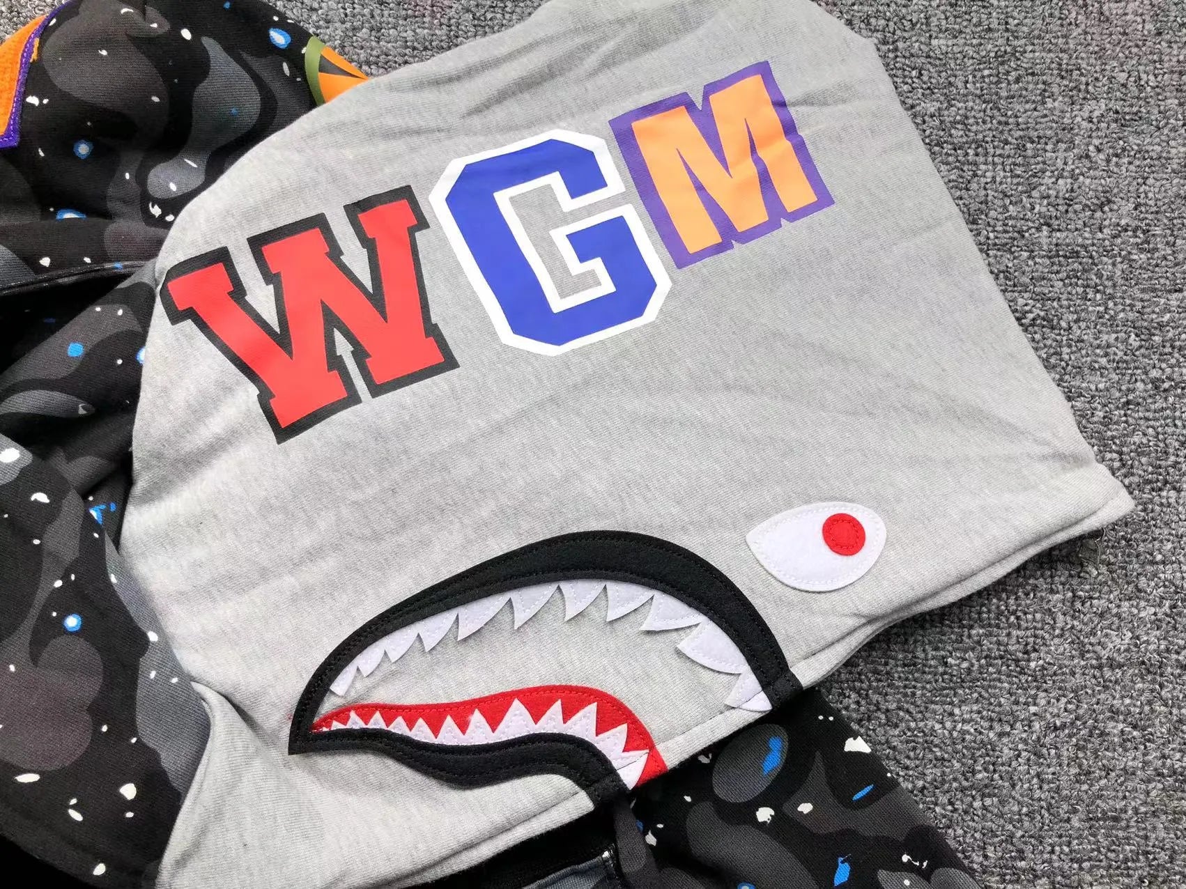 bape-space-camo-shark-full-zip-double-hoodie-black-9-Drip Store Argentina