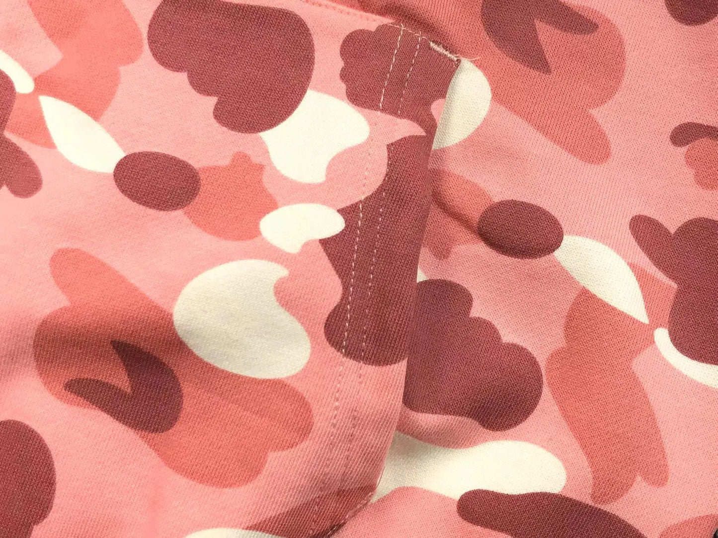 bape-x-barbie-dot-camo-shark-full-zip-hoodie-pink-7-Drip Store Argentina