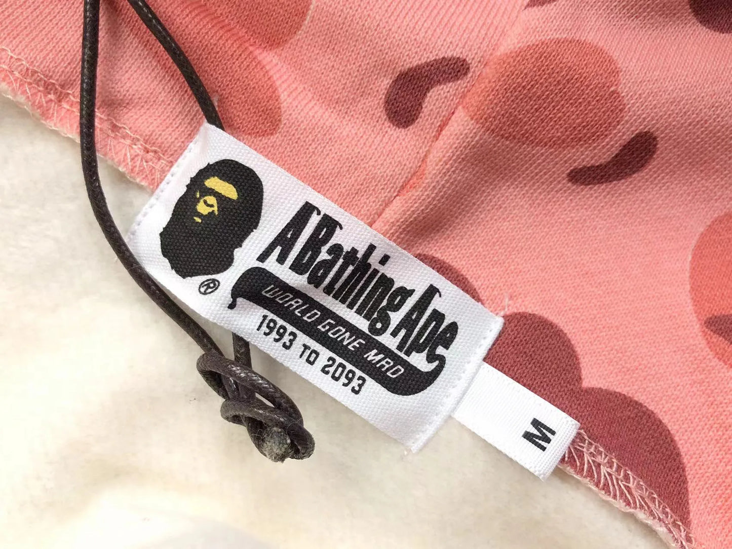 bape-x-barbie-dot-camo-shark-full-zip-hoodie-pink-8-Drip Store Argentina