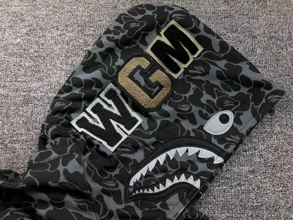 bape-x-dover-street-market-special-camo-shark-full-zip-hoodie-2-Drip Store Argentina