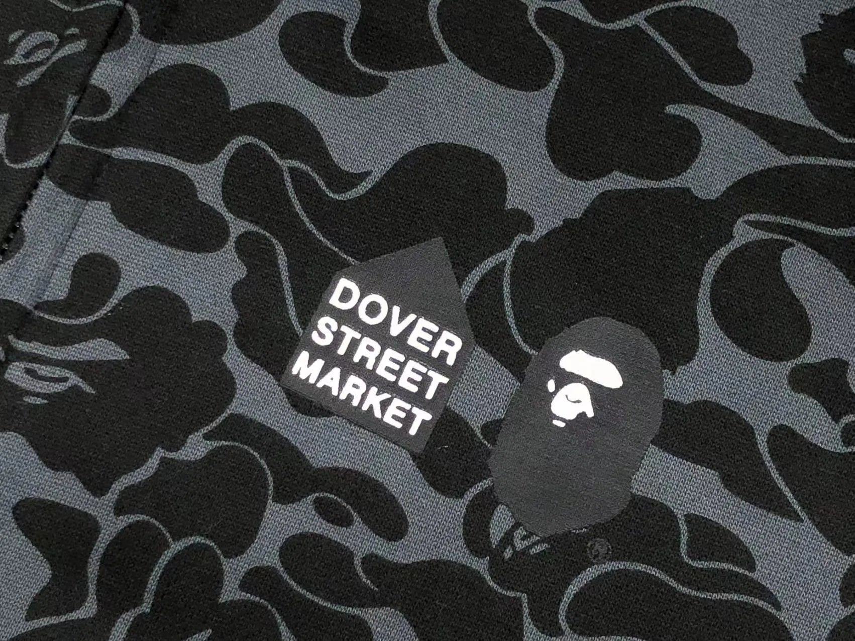 bape-x-dover-street-market-special-camo-shark-full-zip-hoodie-7-Drip Store Argentina
