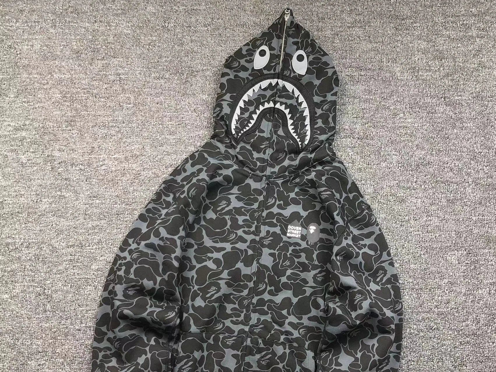 bape-x-dover-street-market-special-camo-shark-full-zip-hoodie-9-Drip Store Argentina