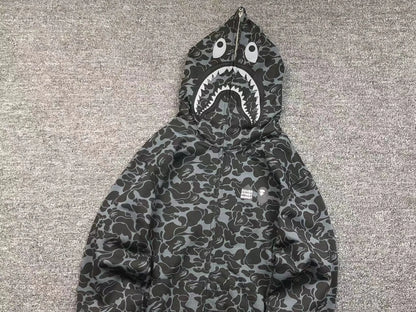 bape-x-dover-street-market-special-camo-shark-full-zip-hoodie-9-Drip Store Argentina