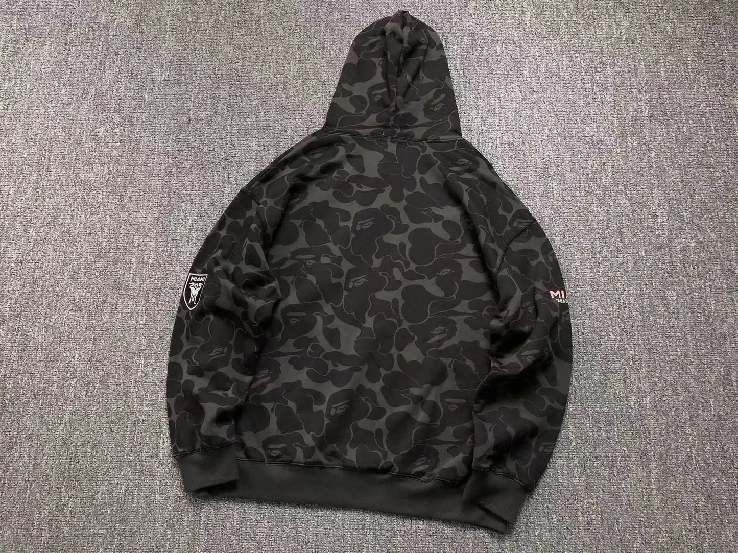 bape-x-inter-miami-cf-camo-hoodie-black-3-Drip Store Argentina