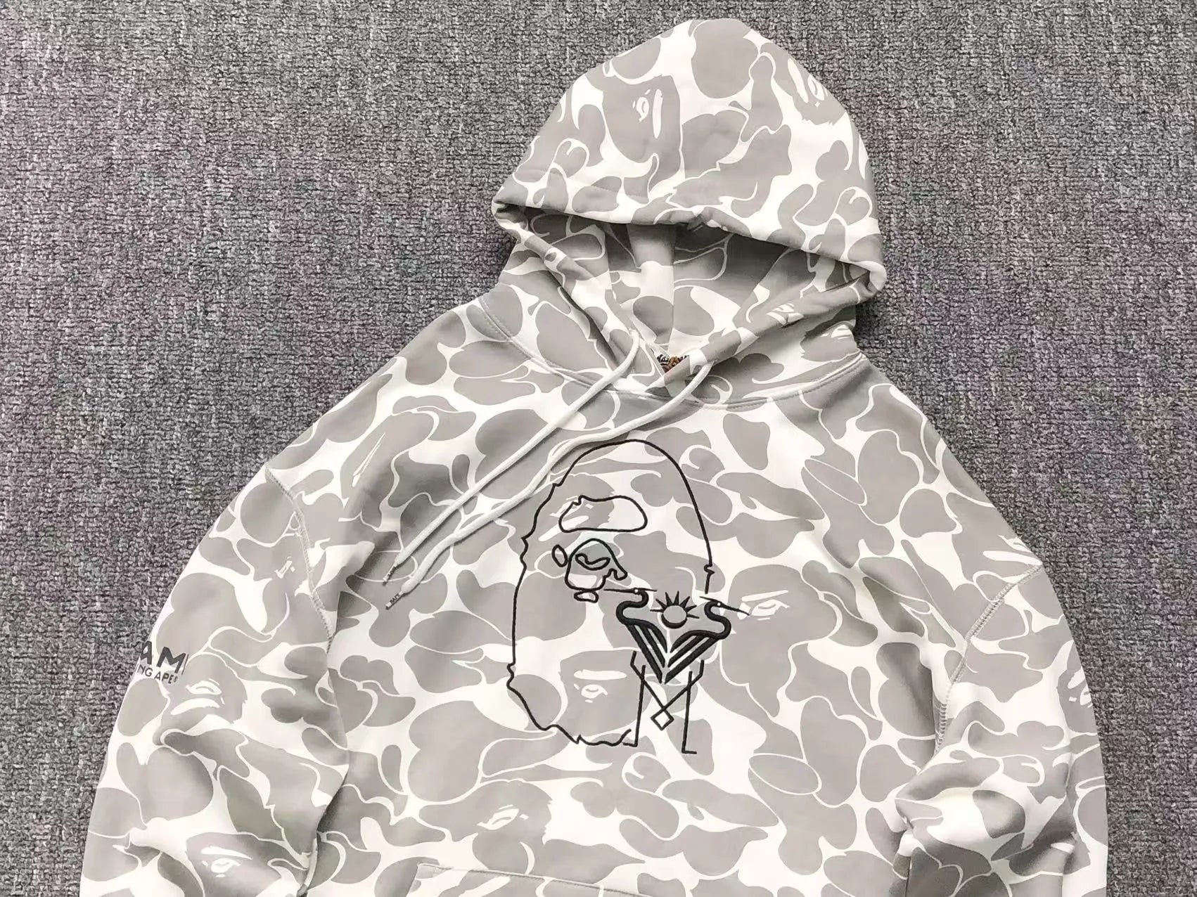 bape-x-inter-miami-cf-camo-hoodie-white-3-Drip Store Argentina