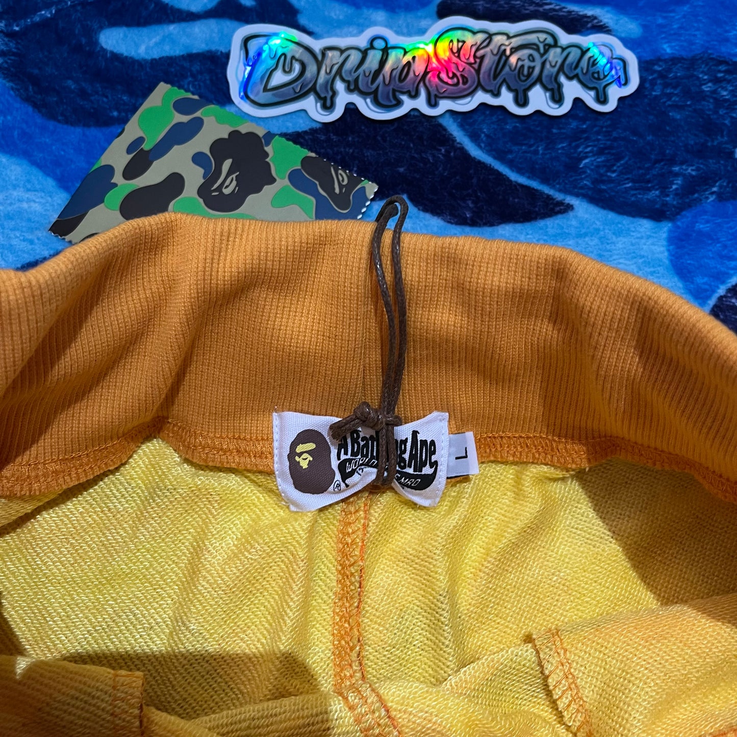 Bape X Pubg Sweat Shorts Naranja
