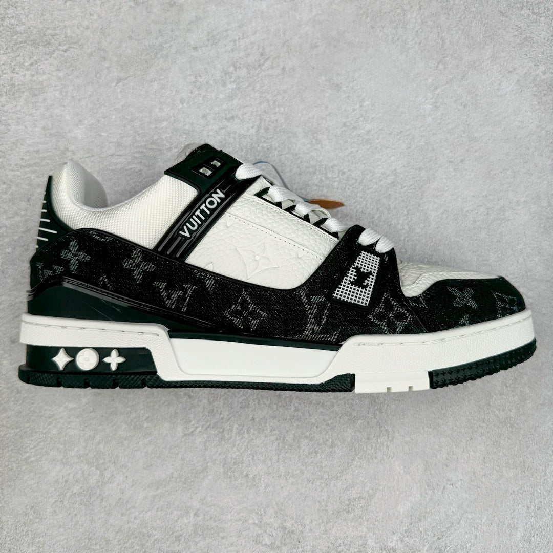 Louis Vuitton Trainer Sneaker Negra