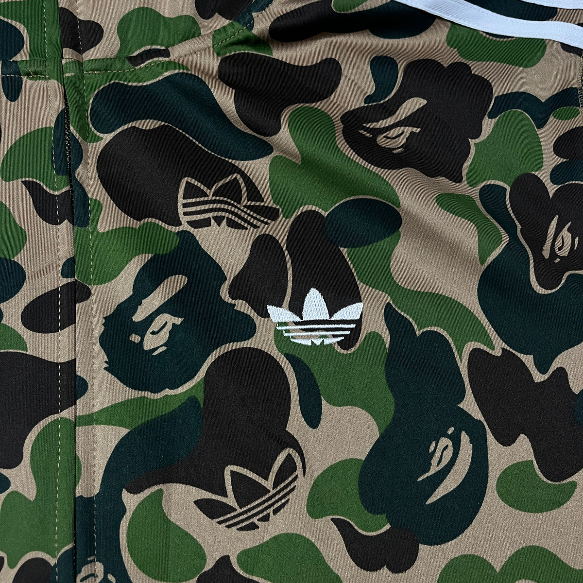 Campera Bape x Adidas Shark Camo Verde