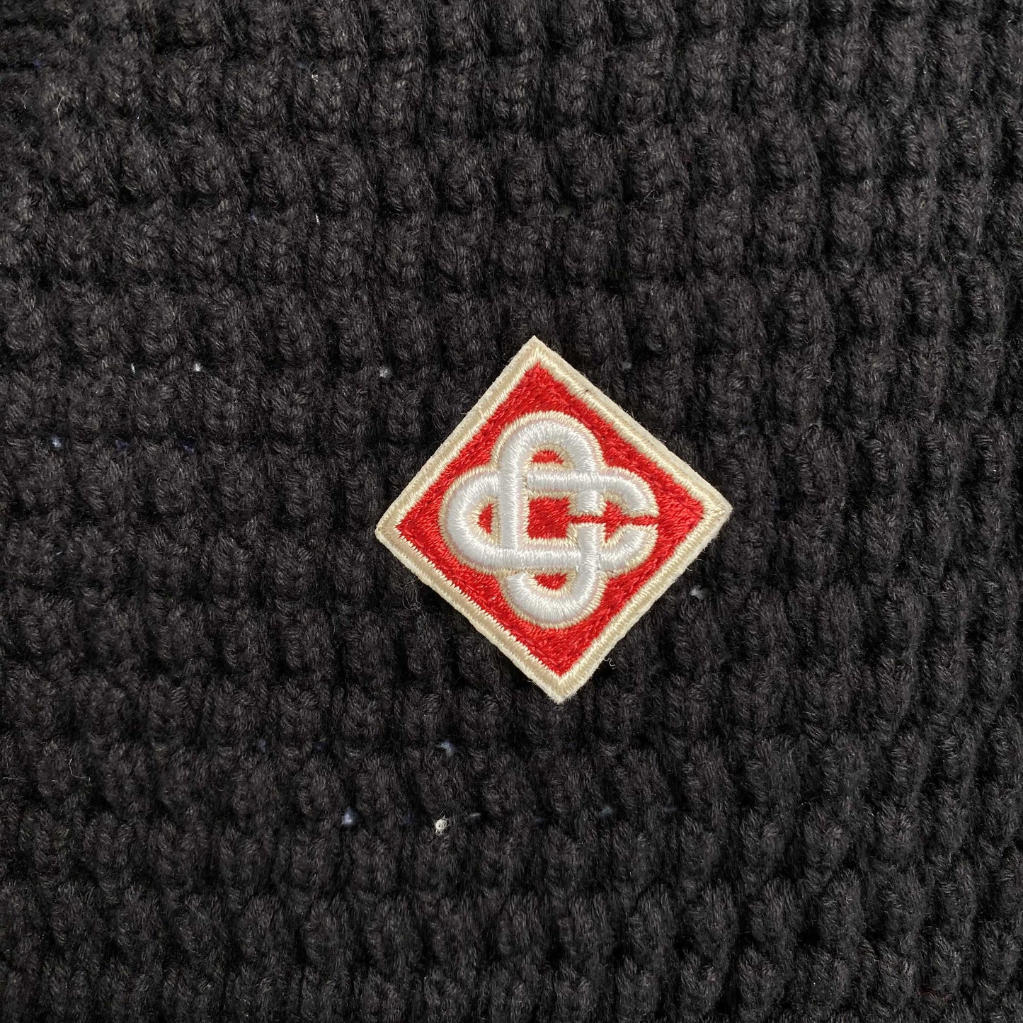 Conjunto Casablanca Crochet Negro Logo