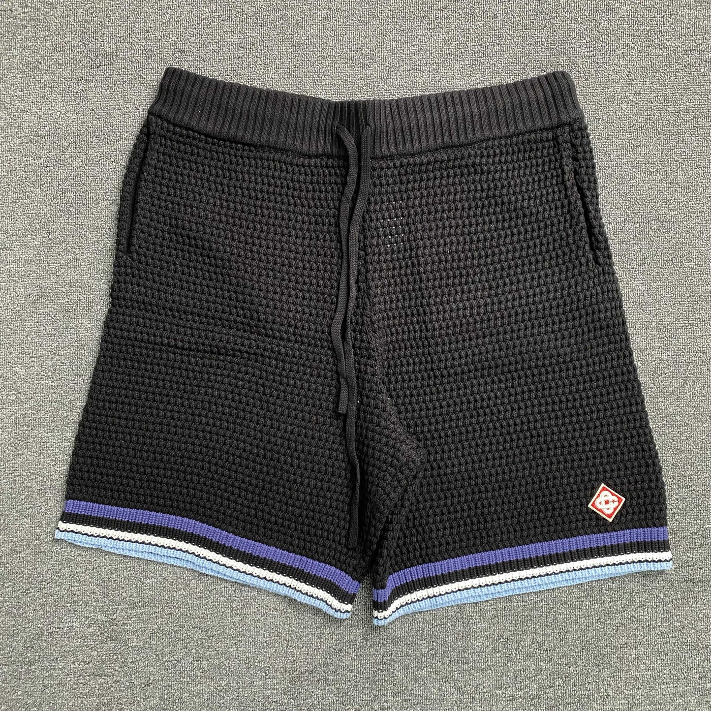 Conjunto Casablanca Crochet Negro Logo