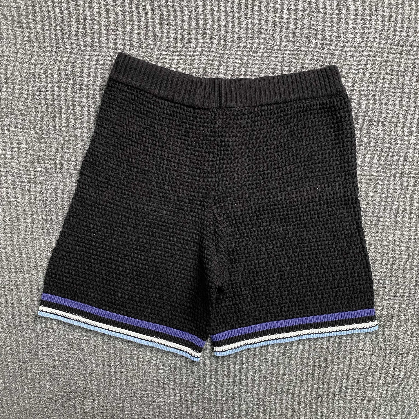 Conjunto Casablanca Crochet Negro Logo