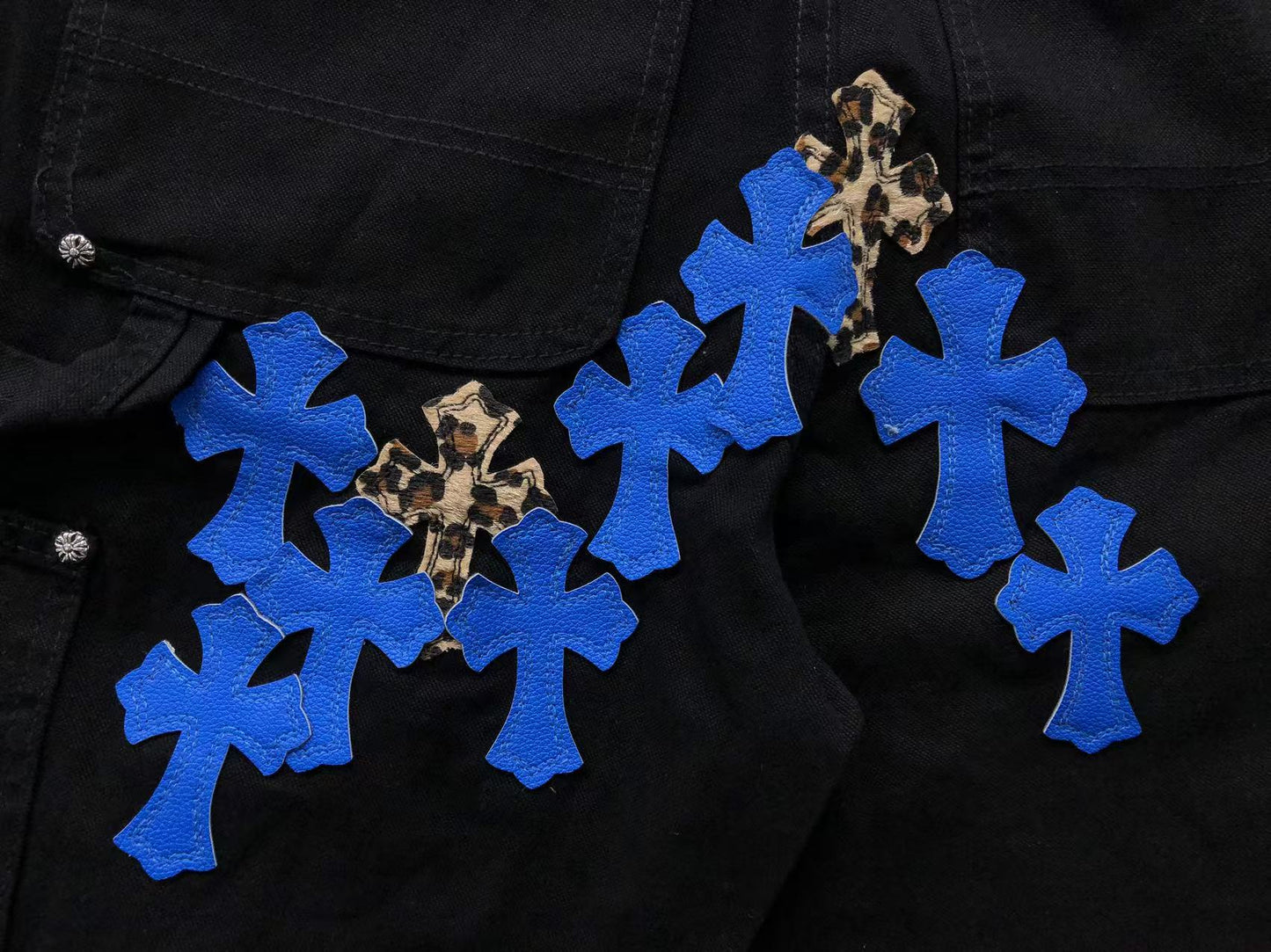 chrome-hearts-cross-patch-carpenter-pants-black-3_5fd78acb-Drip Store Argentina