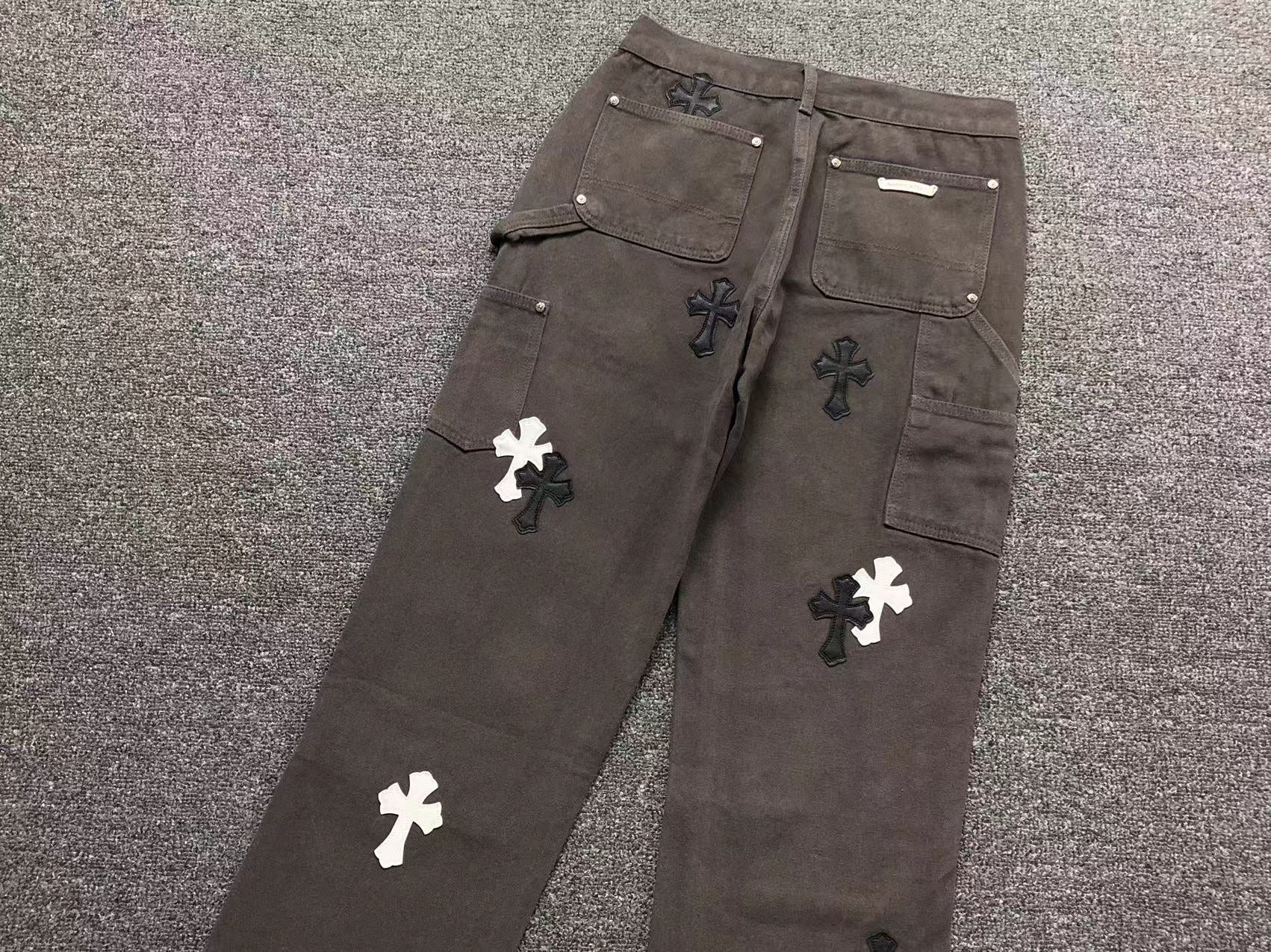 chrome-hearts-cross-patch-carpenter-pants-grey-3-Drip Store Argentina