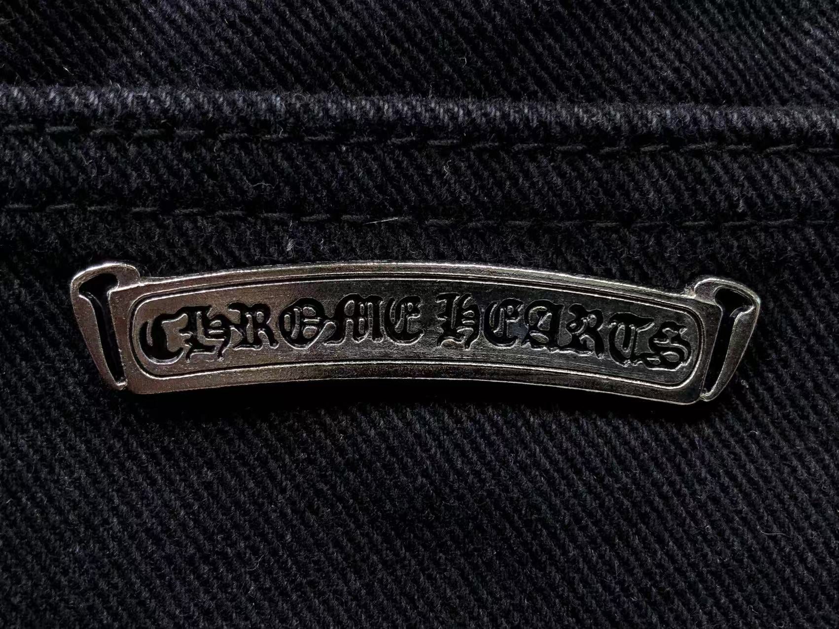 chrome-hearts-cross-patch-fleurknee-jeans-black-6-Drip Store Argentina