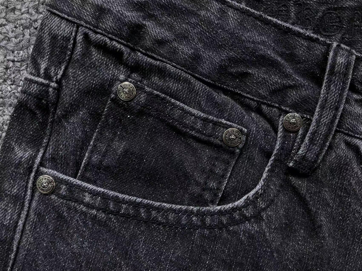 chrome-hearts-cross-patch-jeans-black-13-Drip Store Argentina