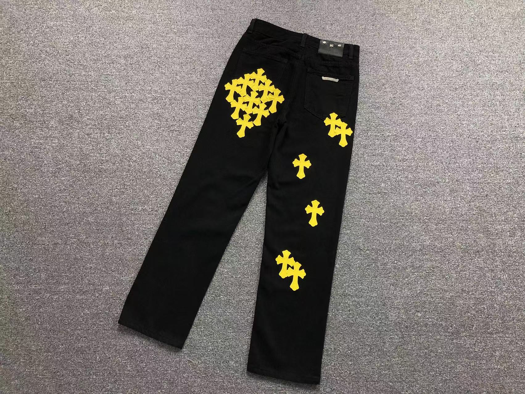 chrome-hearts-cross-patch-jeans-black-2_af3e671e-Drip Store Argentina