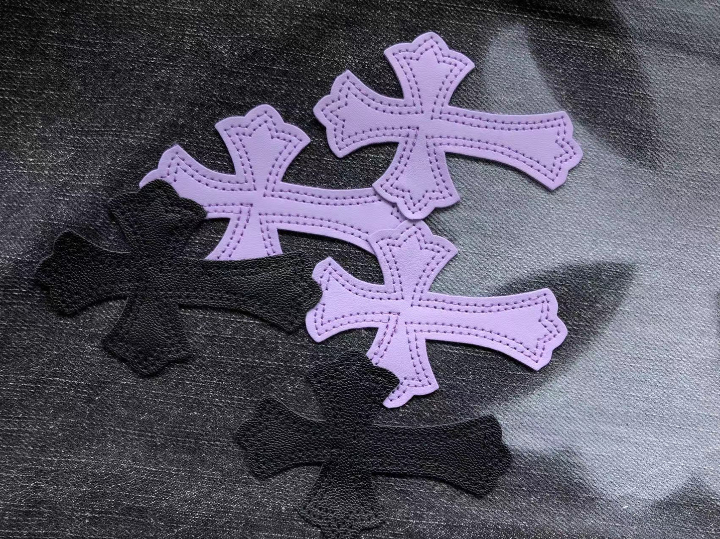 chrome-hearts-cross-patch-jeans-black-4_5a3121f6-Drip Store Argentina