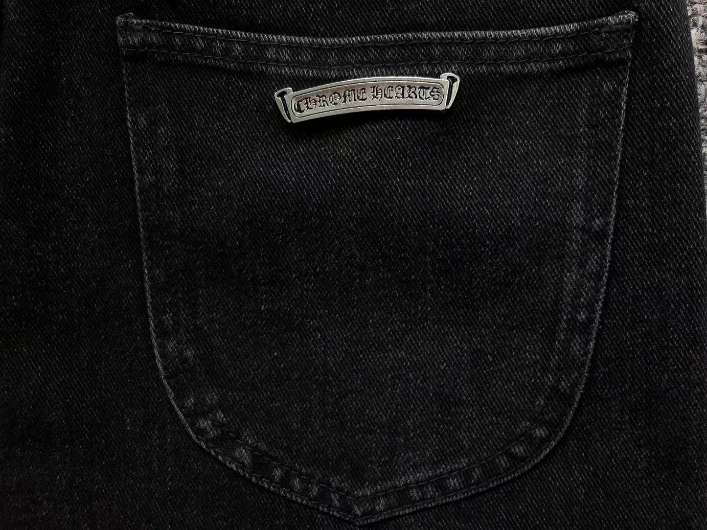 chrome-hearts-cross-patch-jeans-black-5_266c40ba-Drip Store Argentina