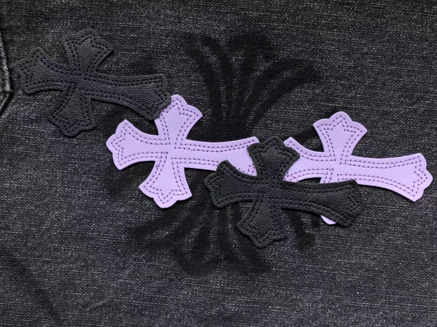 chrome-hearts-cross-patch-jeans-black-5_27783929-Drip Store Argentina