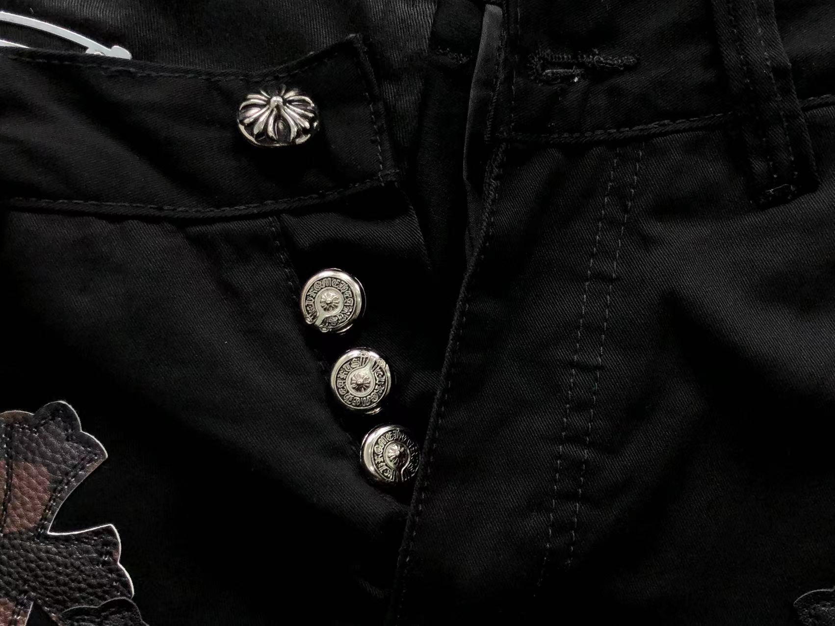 chrome-hearts-cross-patch-jeans-black-7_1a1871c4-Drip Store Argentina