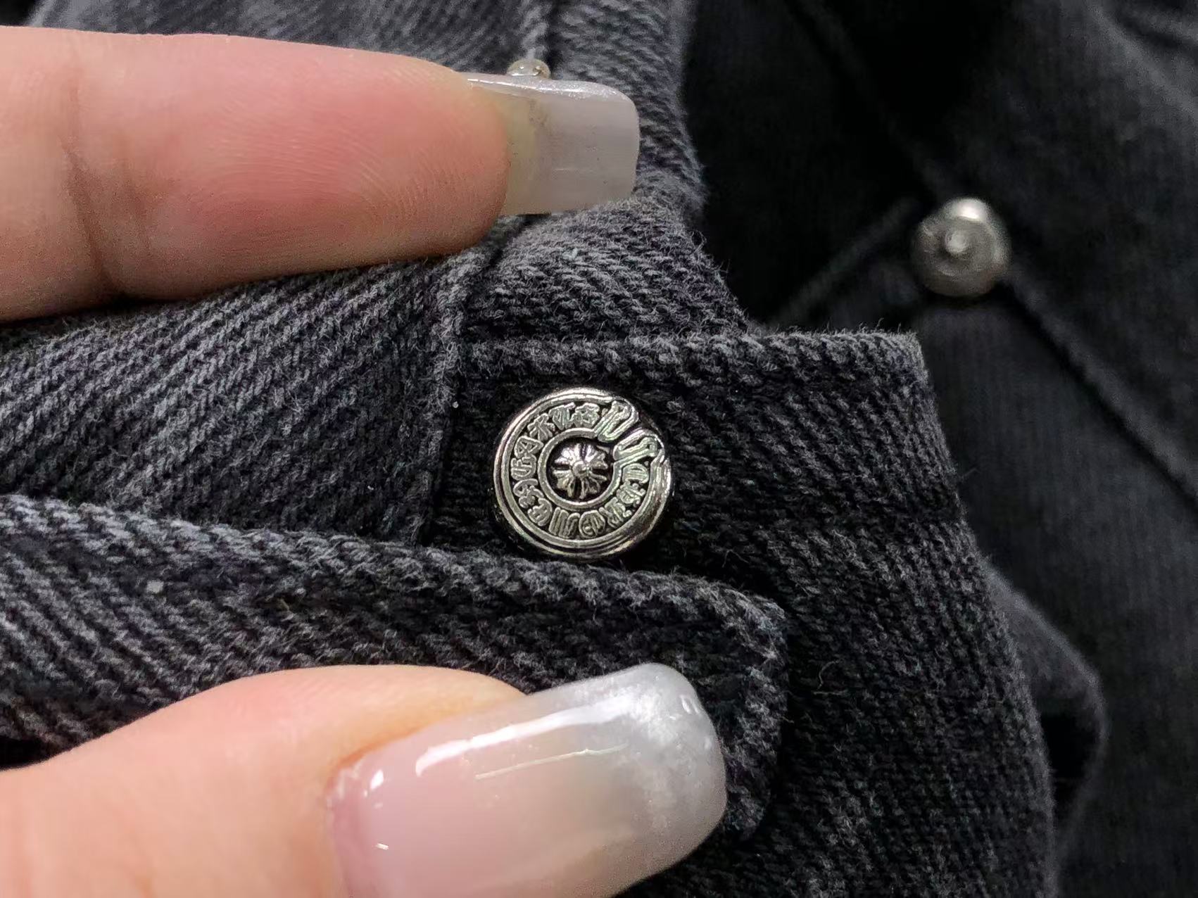 chrome-hearts-cross-patch-jeans-black-7_300aecb4-Drip Store Argentina