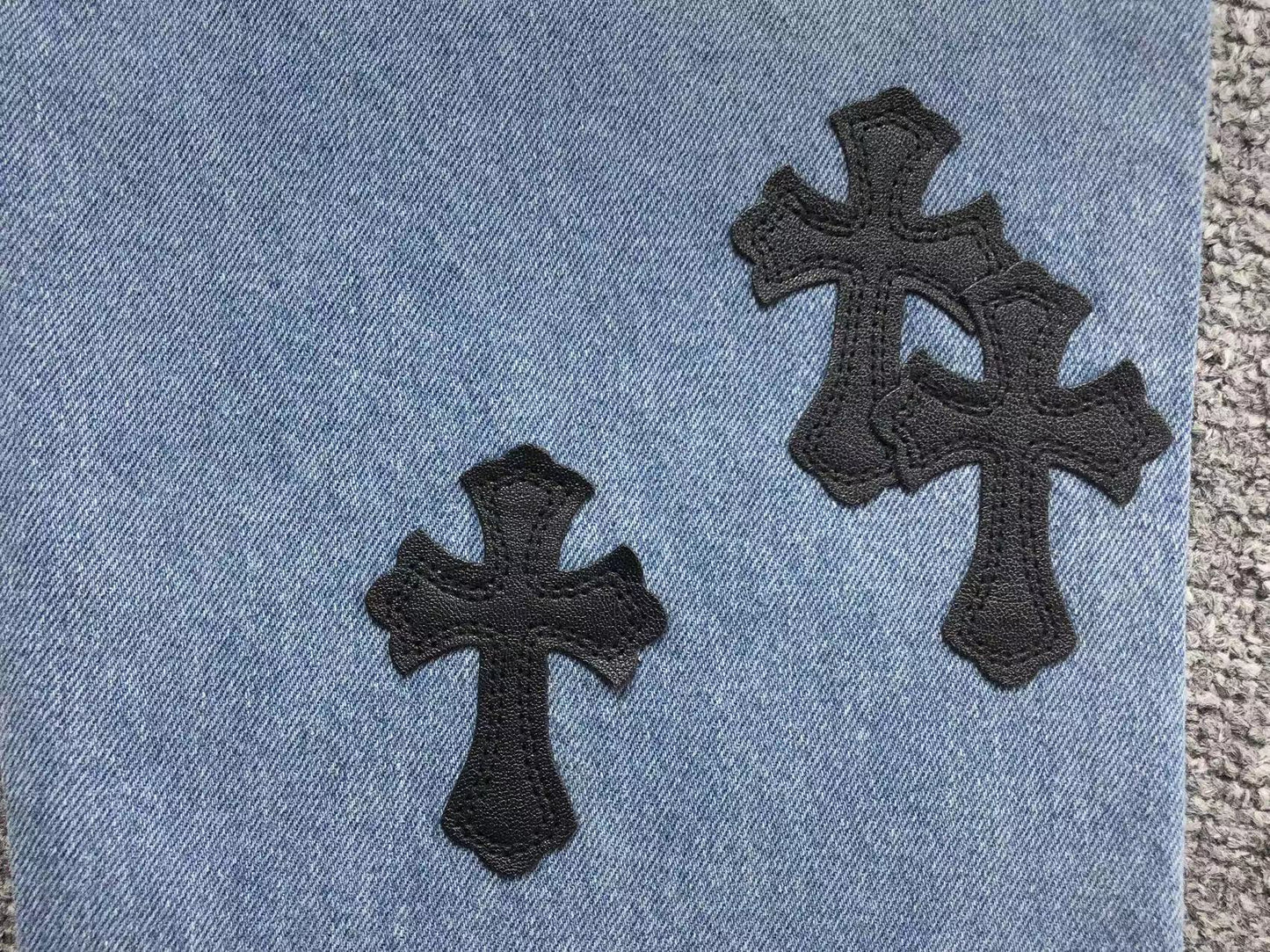 chrome-hearts-cross-patch-jeans-blue-4_c0cece7e-Drip Store Argentina