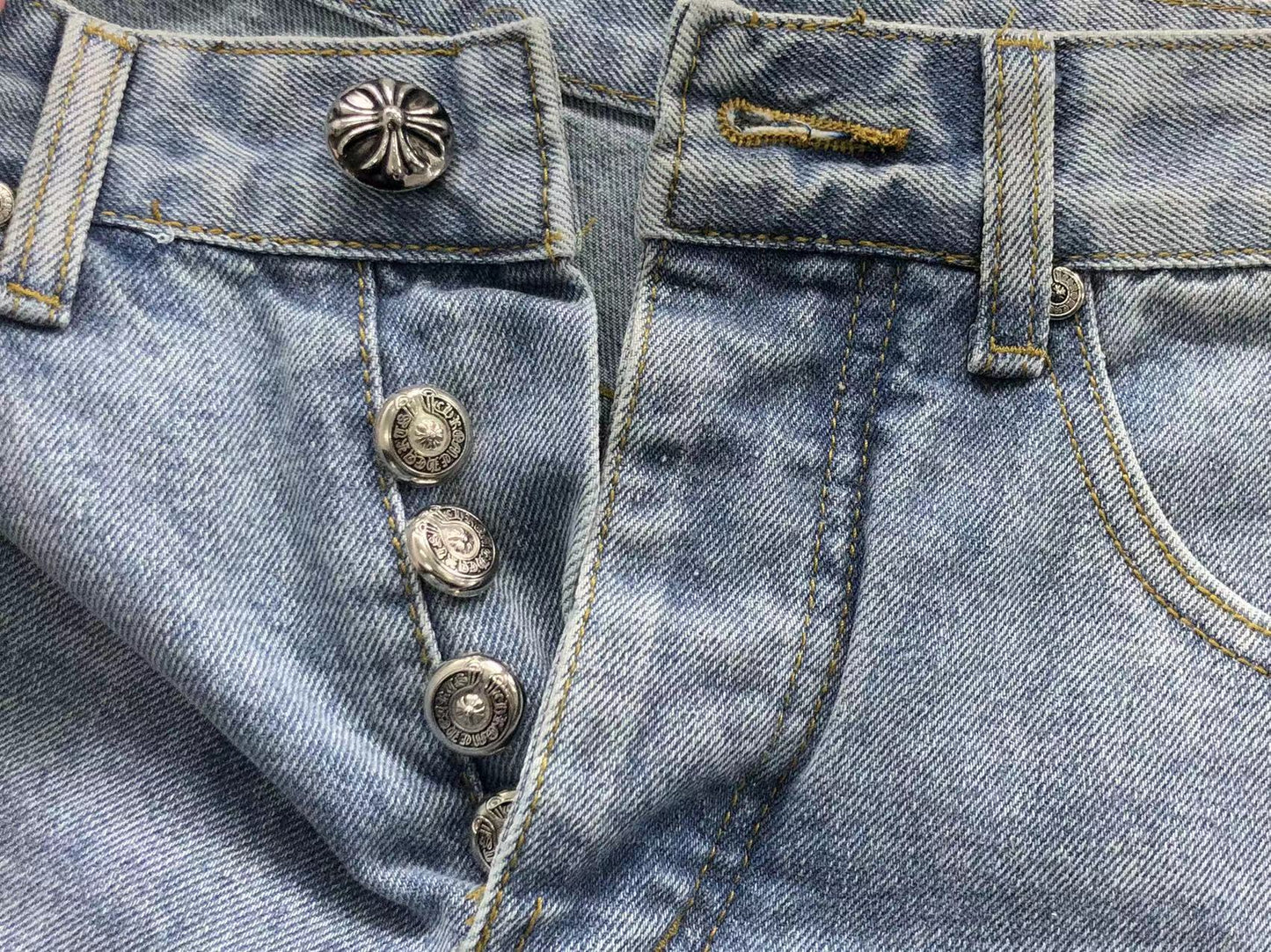 chrome-hearts-cross-patch-jeans-blue-8_6e8beb3a-Drip Store Argentina