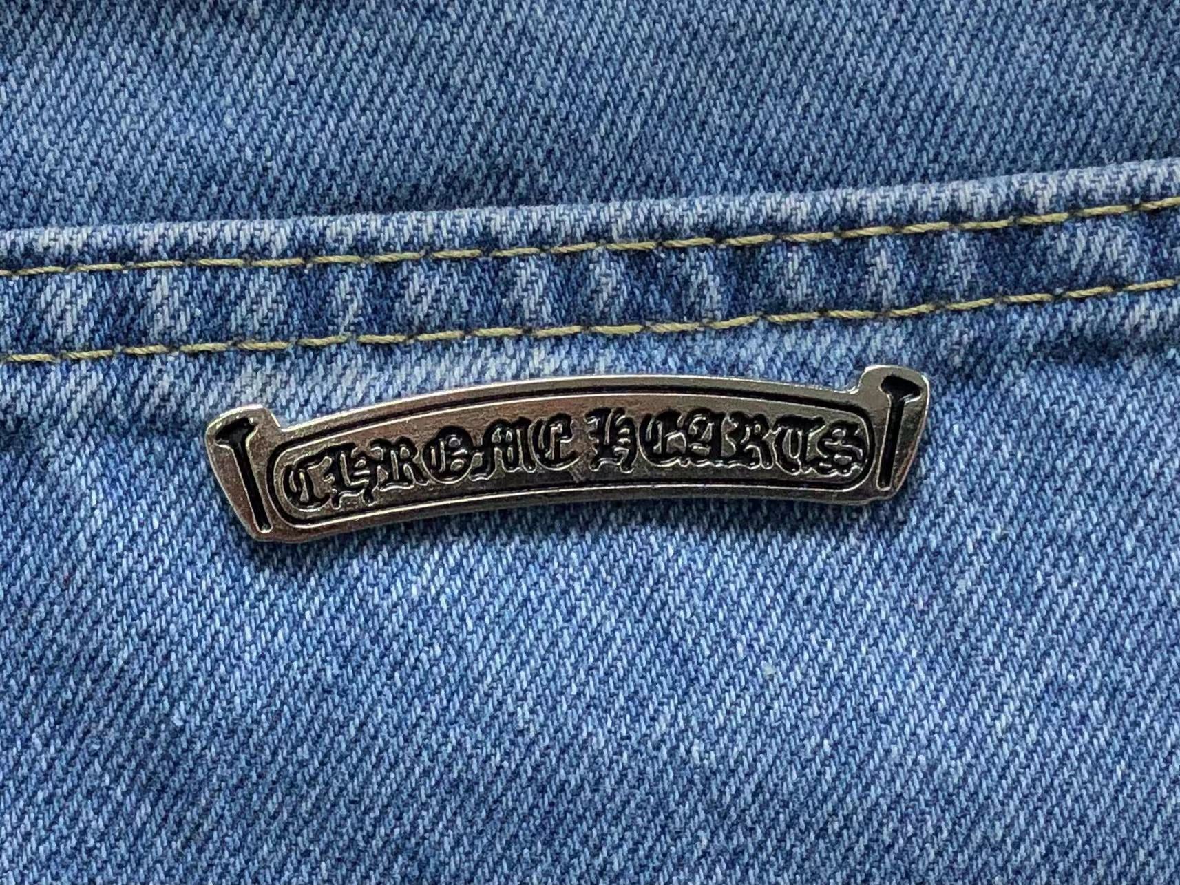 chrome-hearts-cross-patch-jeans-blue-9_e0271939-Drip Store Argentina