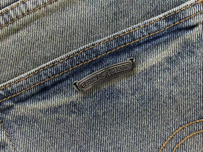 chrome-hearts-cross-patch-jeans-blue-washed-11_f45da9e9-Drip Store Argentina