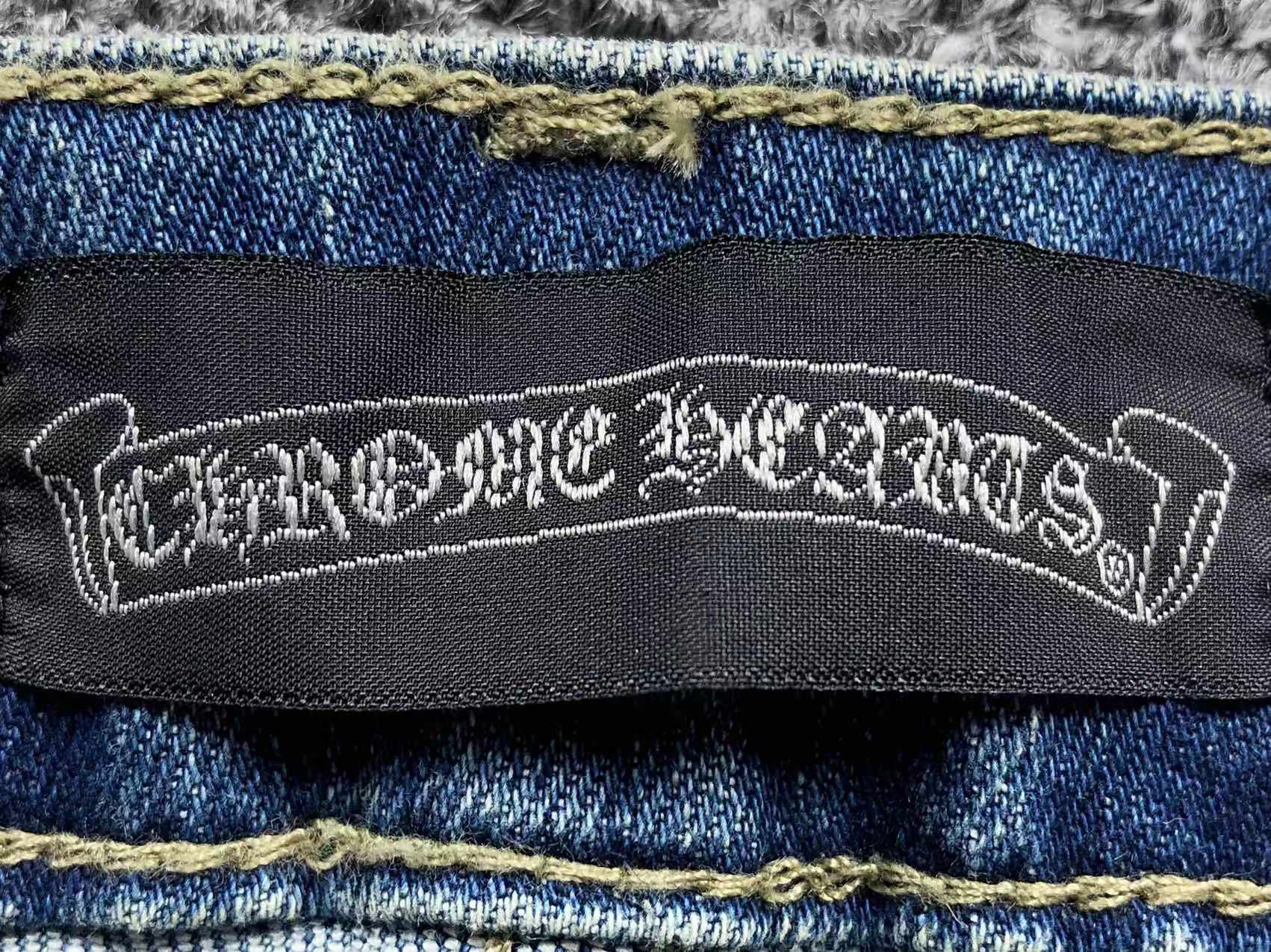 chrome-hearts-cross-patch-jeans-blue-washed-3_780085c3-Drip Store Argentina