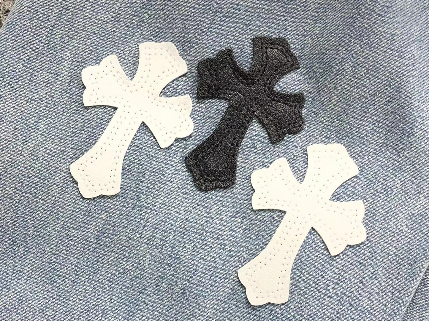 chrome-hearts-cross-patch-jeans-blue-washed-3_c17c2dce-Drip Store Argentina