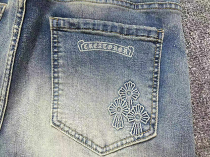 chrome-hearts-cross-patch-jeans-blue-washed-4_95e0c6a8-Drip Store Argentina