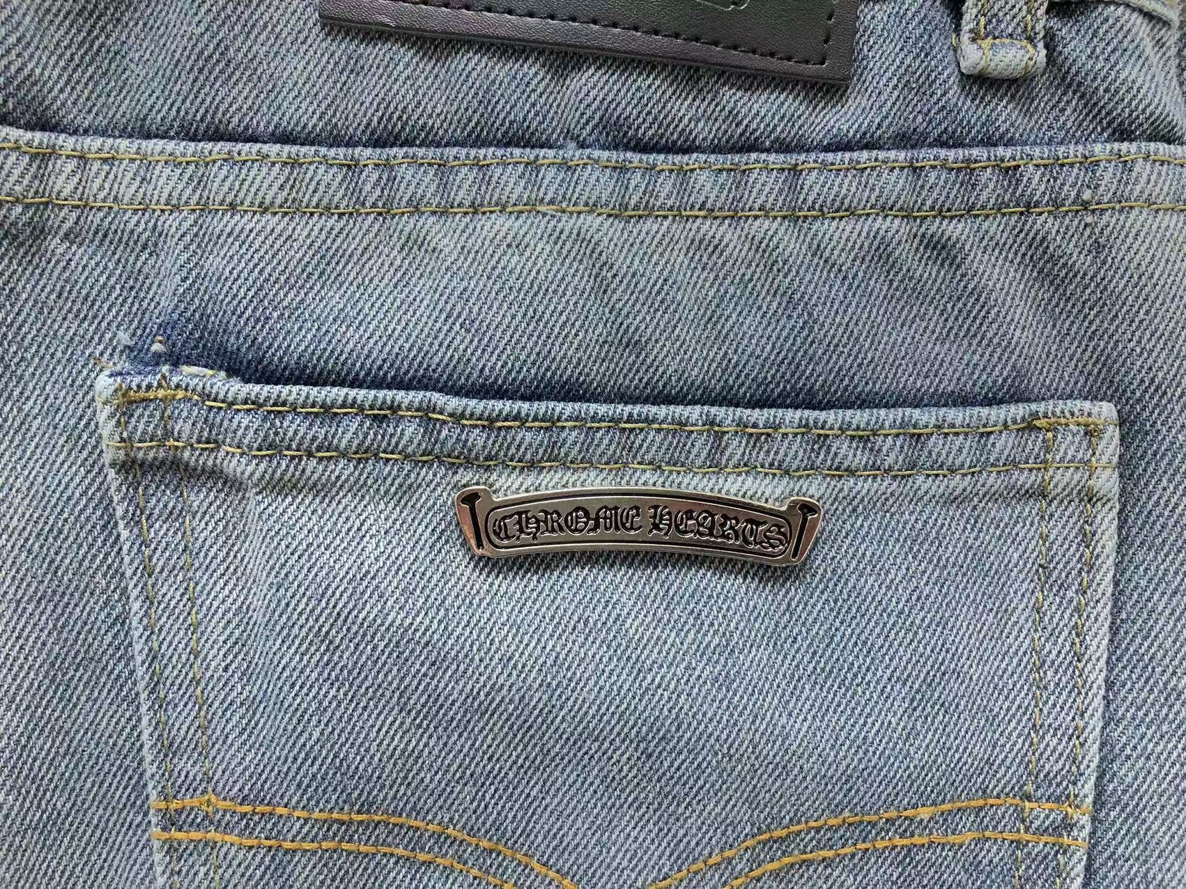 chrome-hearts-cross-patch-jeans-blue-washed-7_7e1450ad-Drip Store Argentina