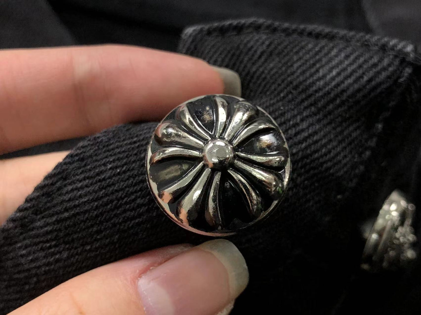 chrome-hearts-leopard-cross-patch-jeans-black-4-Drip Store Argentina