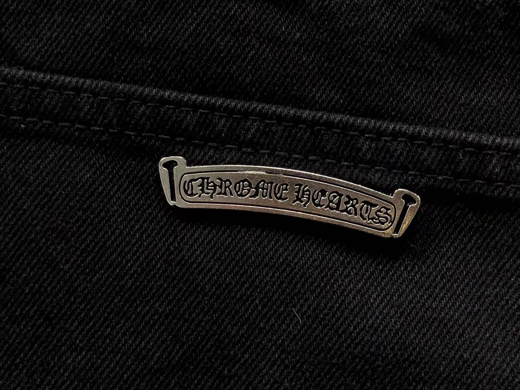 chrome-hearts-leopard-cross-patch-jeans-black-8-Drip Store Argentina